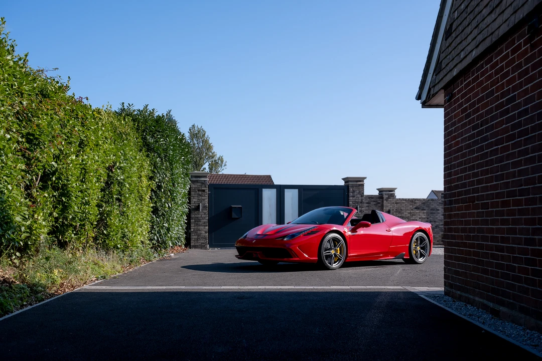 2015 Ferrari 458 Speciale Aperta - Image 16 of 31