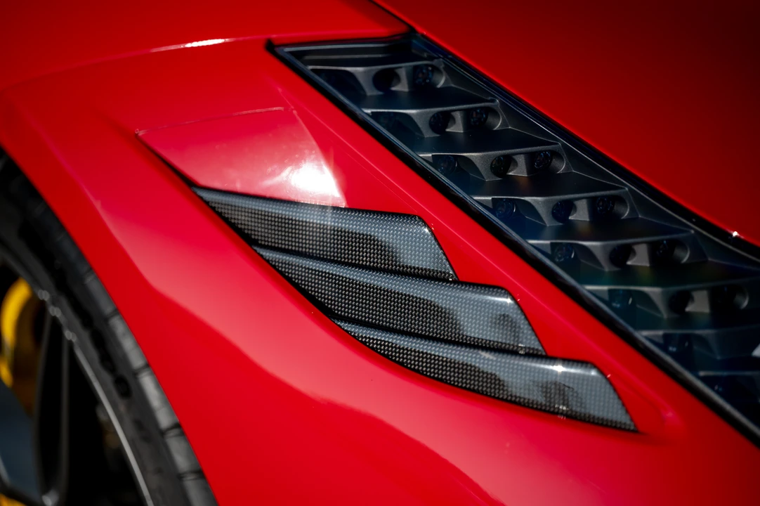 2015 Ferrari 458 Speciale Aperta - Image 29 of 31