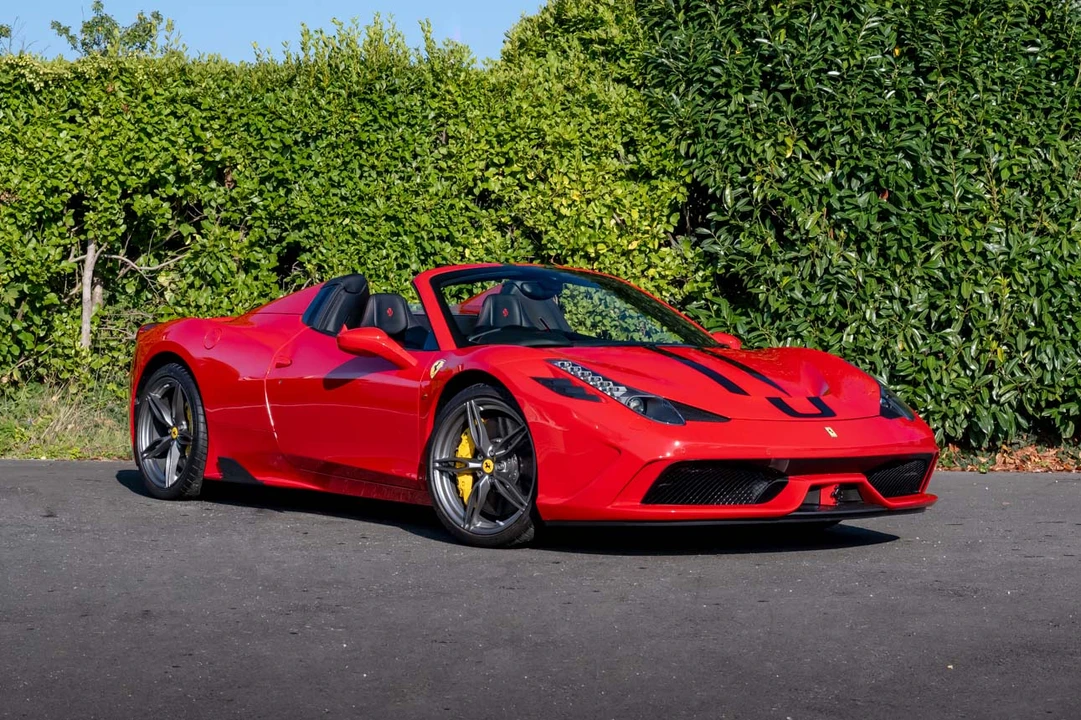 2015 Ferrari 458 Speciale Aperta - Image 2 of 31