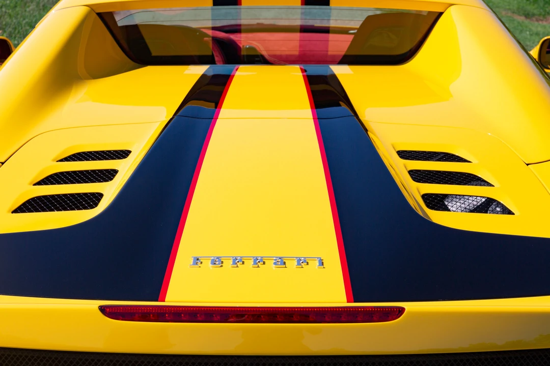 2015 Ferrari 458 Speciale Aperta - Image 28 of 31