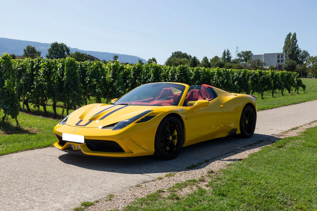 2015 Ferrari 458 Speciale Aperta - Image 12 of 31