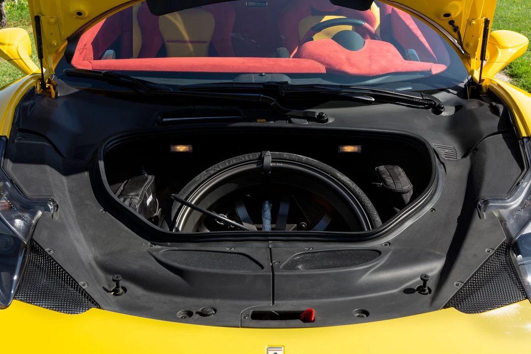 2015 Ferrari 458 Speciale Aperta - Image 24 of 31