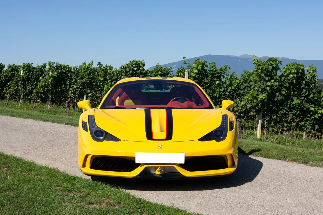 2015 Ferrari 458 Speciale Aperta - Image 5 of 31