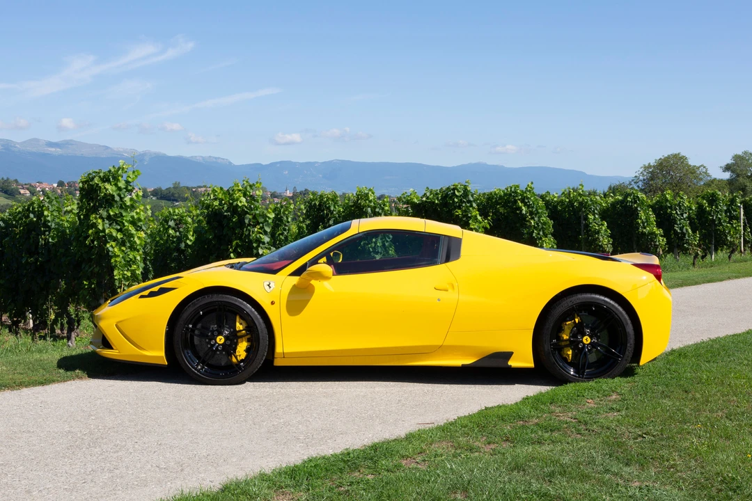 2015 Ferrari 458 Speciale Aperta - Image 7 of 31