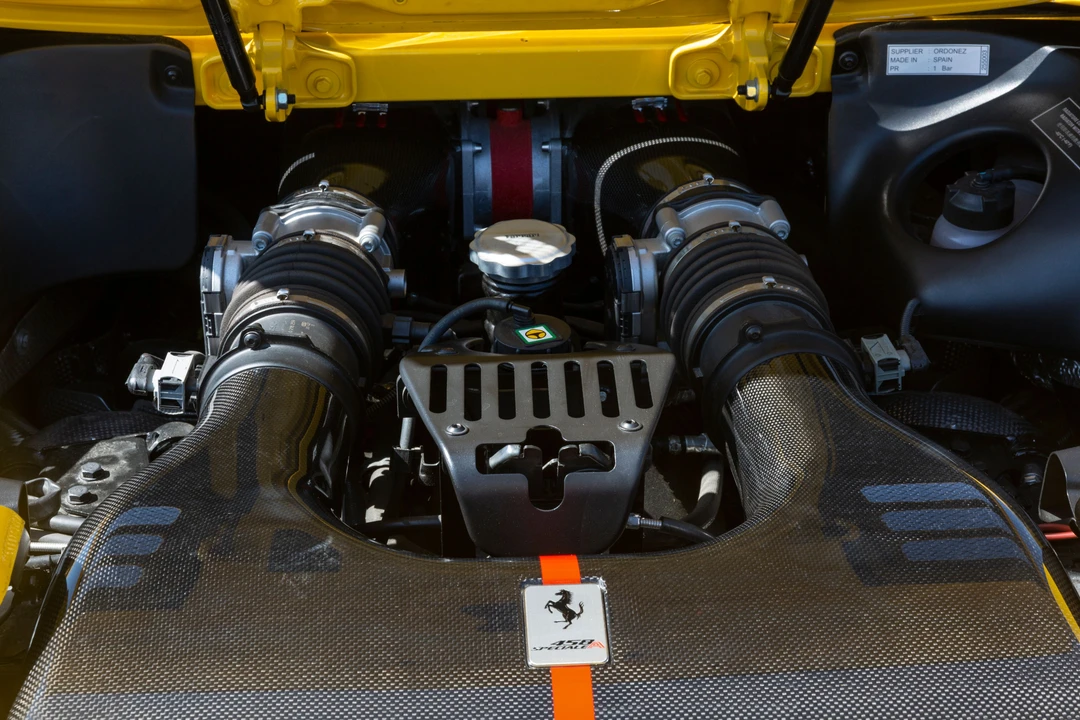 2015 Ferrari 458 Speciale Aperta - Image 2 of 31