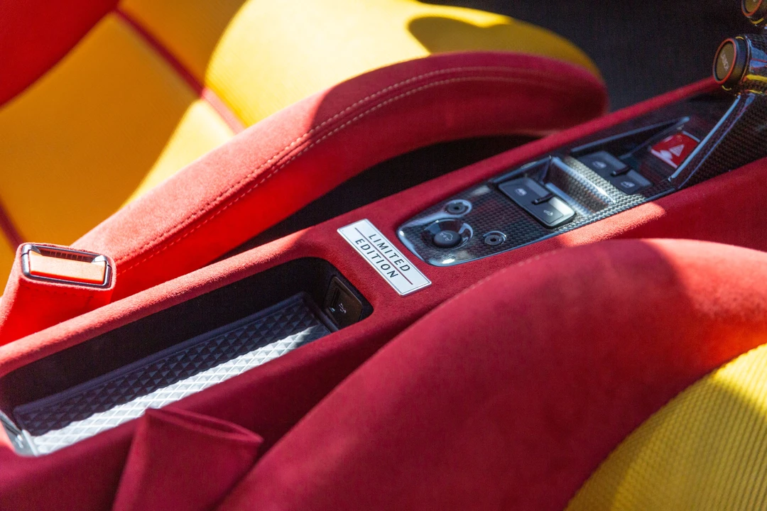 2015 Ferrari 458 Speciale Aperta - Image 20 of 31