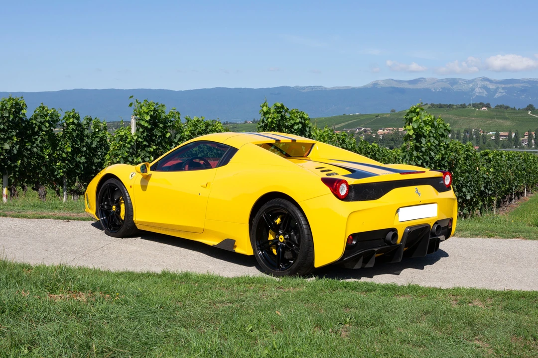 2015 Ferrari 458 Speciale Aperta - Image 8 of 31