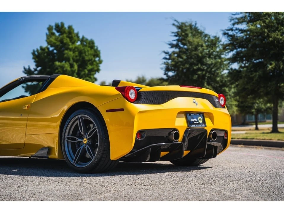 2015 Ferrari 458 Speciale Aperta - Image 17 of 20
