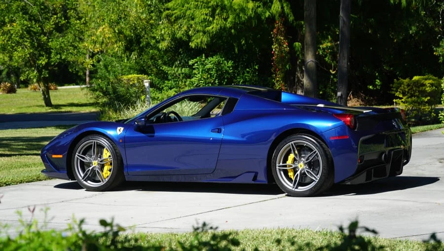 2015 Ferrari 458 Speciale Aperta - Image 17 of 31