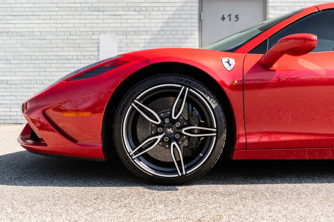 2015 Ferrari 458 Speciale Aperta - Image 12 of 31