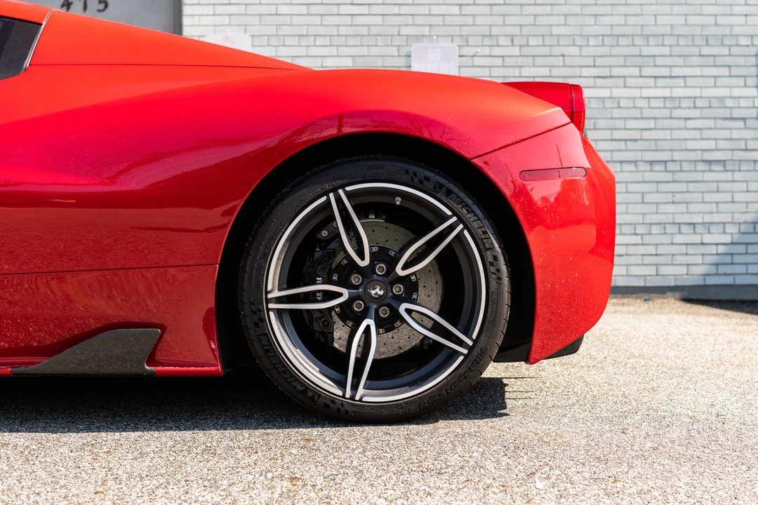 2015 Ferrari 458 Speciale Aperta - Image 13 of 31