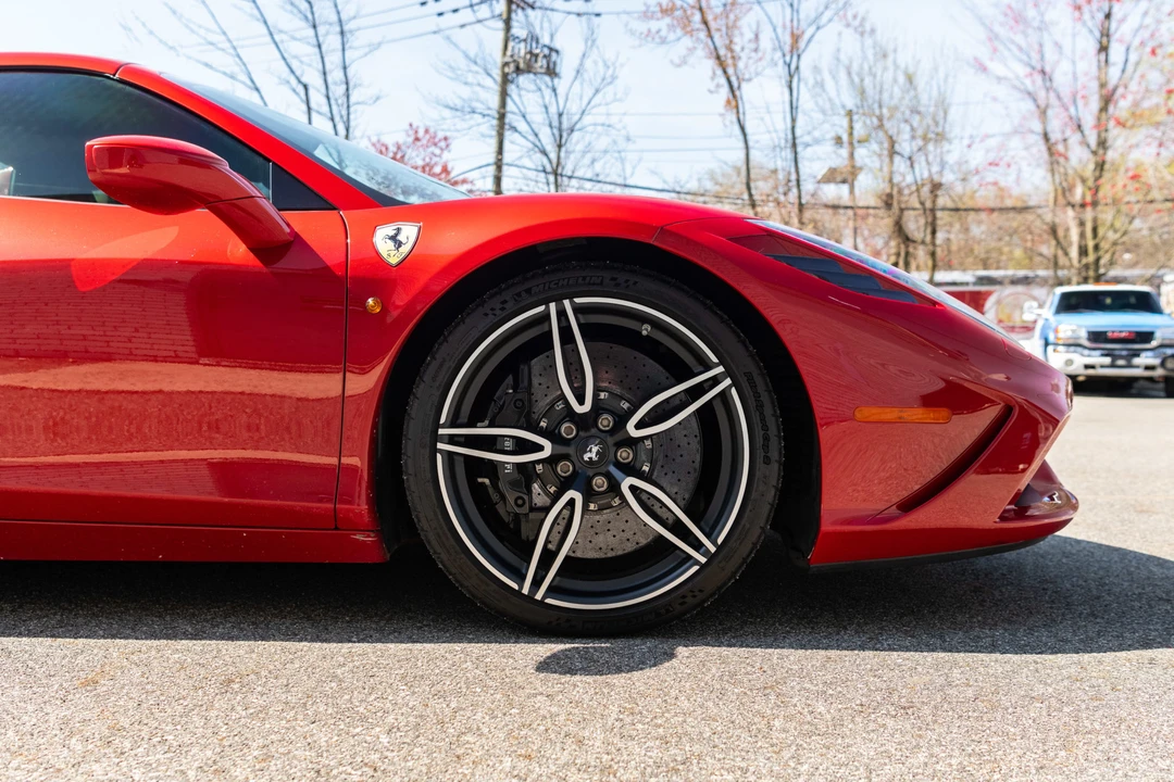 2015 Ferrari 458 Speciale Aperta - Image 16 of 31