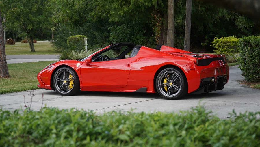2015 Ferrari 458 Speciale Aperta - Image 17 of 31