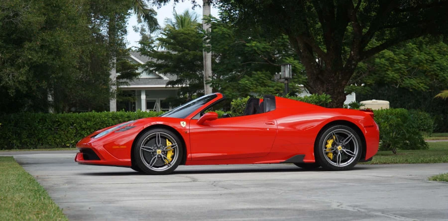 2015 Ferrari 458 Speciale Aperta - Image 2 of 31
