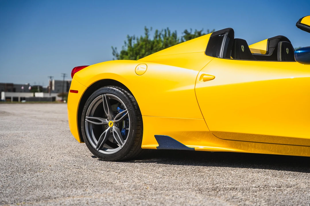 2015 Ferrari 458 Speciale Aperta - Image 10 of 31