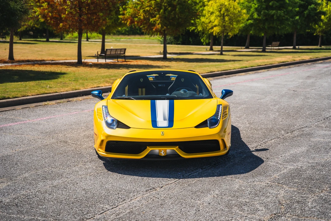 2015 Ferrari 458 Speciale Aperta - Image 2 of 31