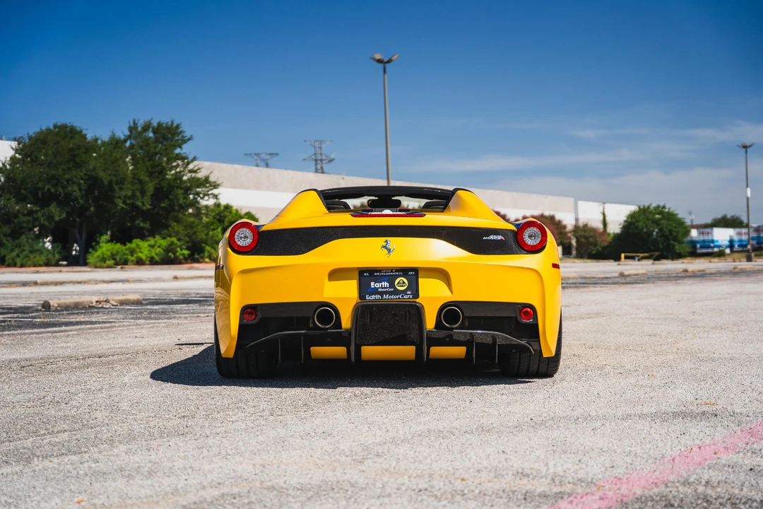 2015 Ferrari 458 Speciale Aperta - Image 14 of 31