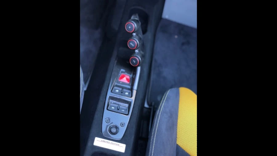 2015 Ferrari 458 Speciale Aperta - Image 6 of 16