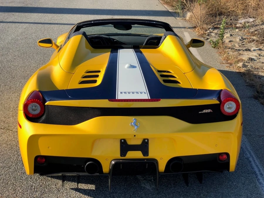 2015 Ferrari 458 Speciale Aperta - Image 15 of 16