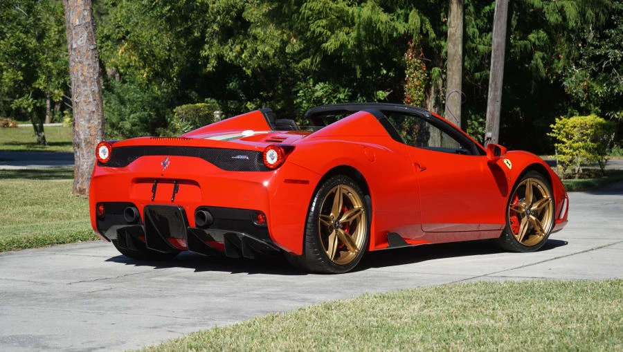2015 Ferrari 458 Speciale Aperta - Image 17 of 31