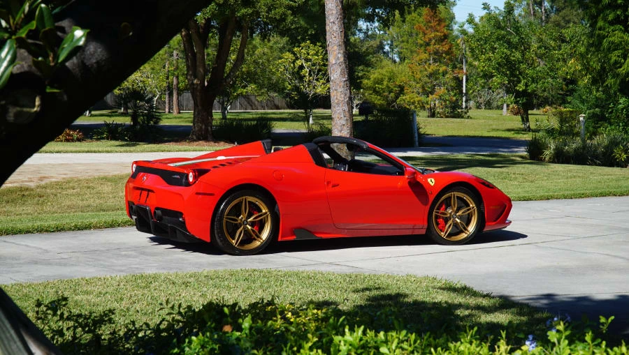 2015 Ferrari 458 Speciale Aperta - Image 21 of 31