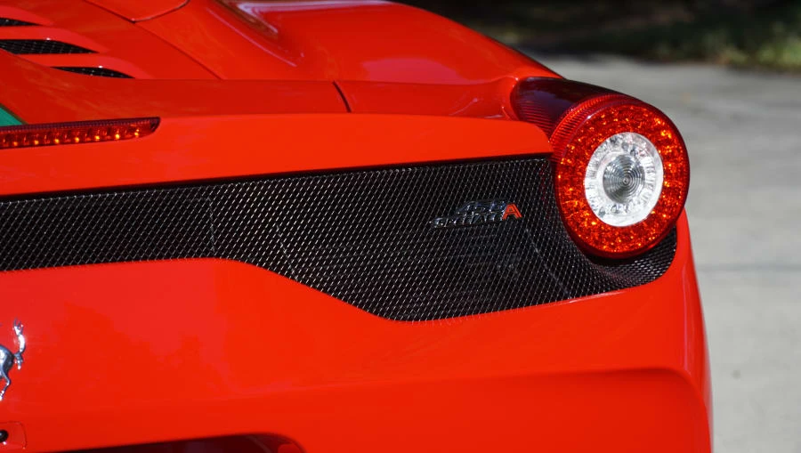 2015 Ferrari 458 Speciale Aperta - Image 27 of 31