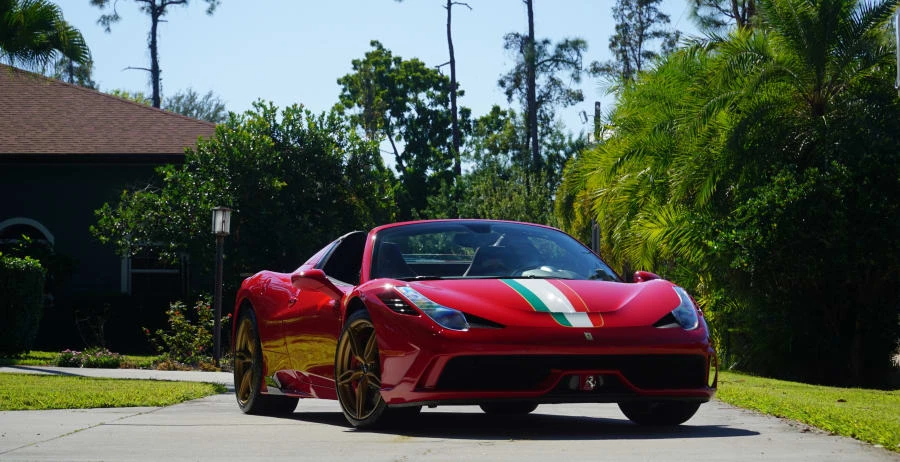 2015 Ferrari 458 Speciale Aperta - Image 12 of 31