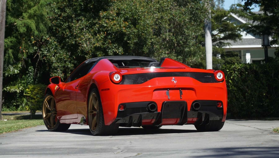 2015 Ferrari 458 Speciale Aperta - Image 15 of 31