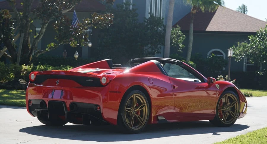 2015 Ferrari 458 Speciale Aperta - Image 8 of 31