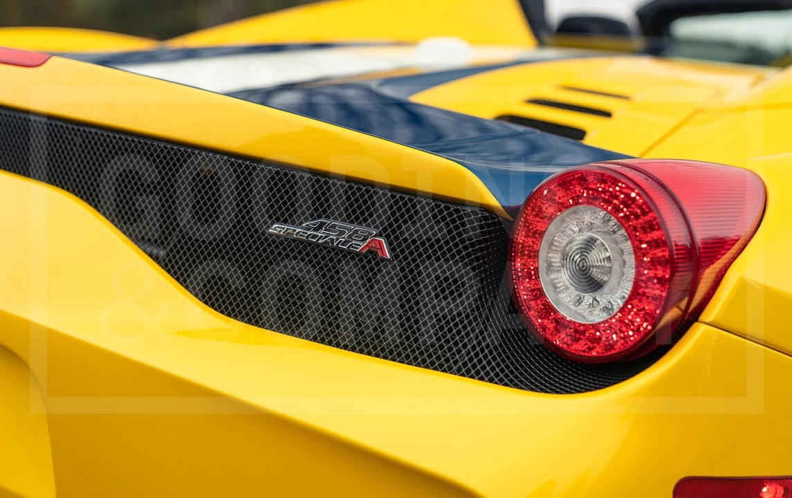 2015 Ferrari 458 Speciale Aperta - Image 15 of 20