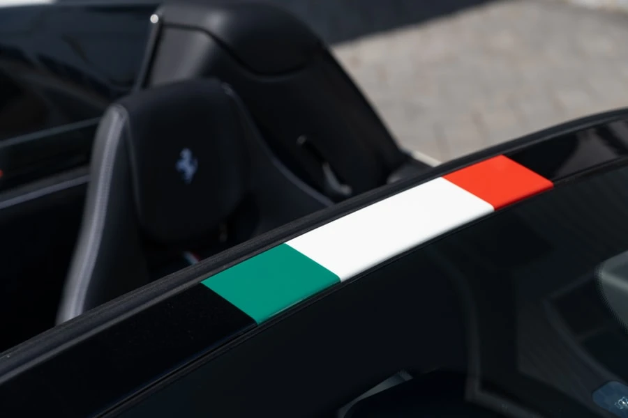 2015 Ferrari 458 Speciale Aperta - Image 17 of 31
