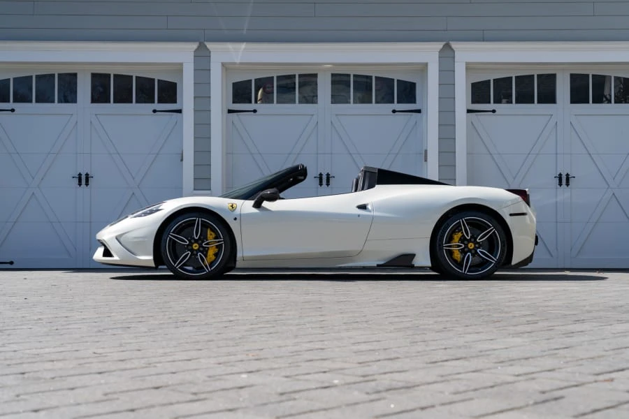 2015 Ferrari 458 Speciale Aperta - Image 27 of 31