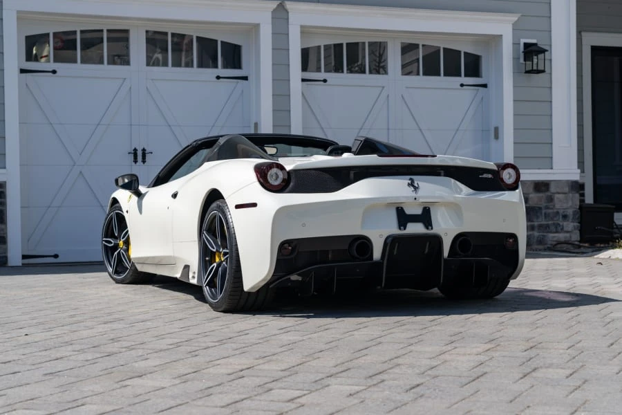 2015 Ferrari 458 Speciale Aperta - Image 25 of 31