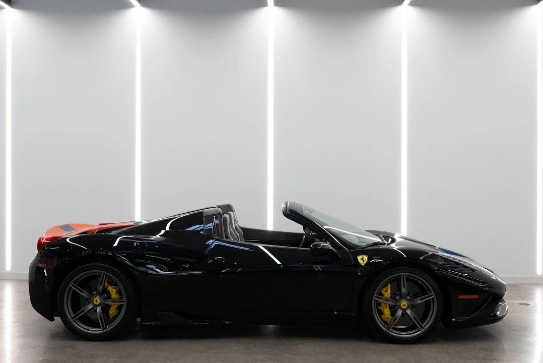 2015 Ferrari 458 Speciale Aperta - Image 10 of 31