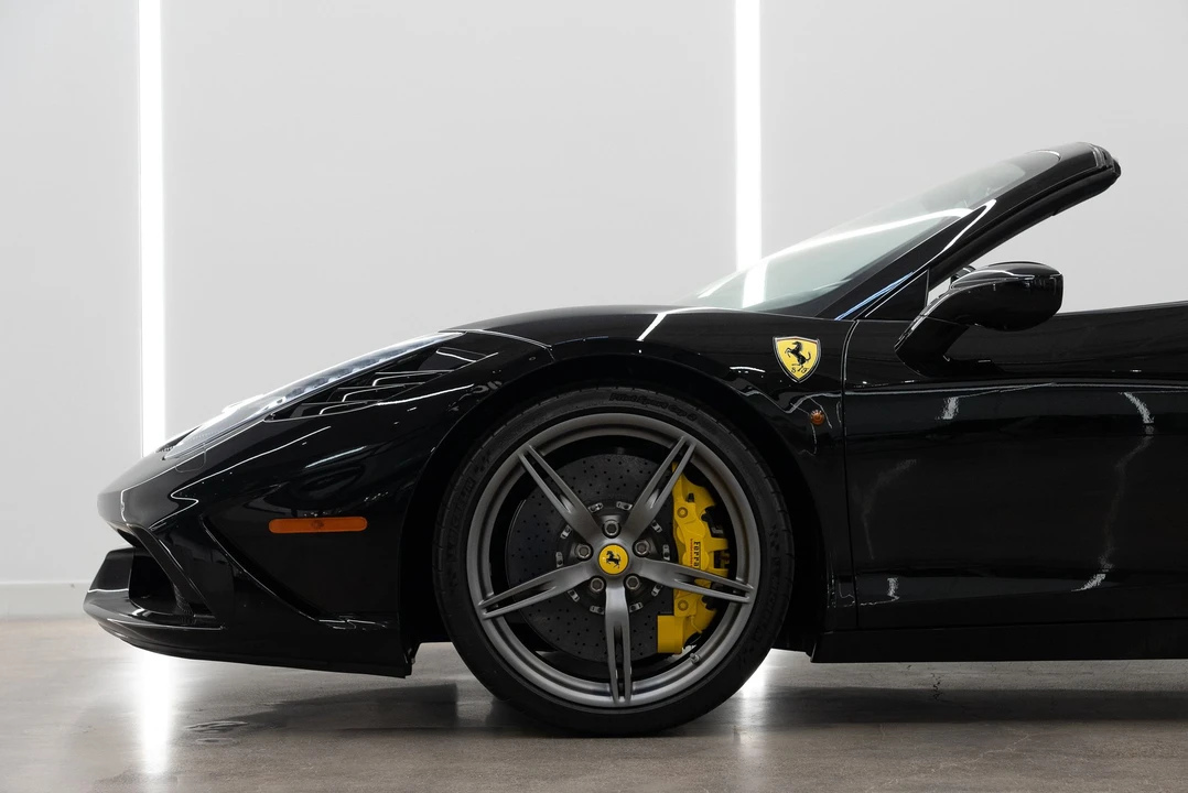 2015 Ferrari 458 Speciale Aperta - Image 22 of 31