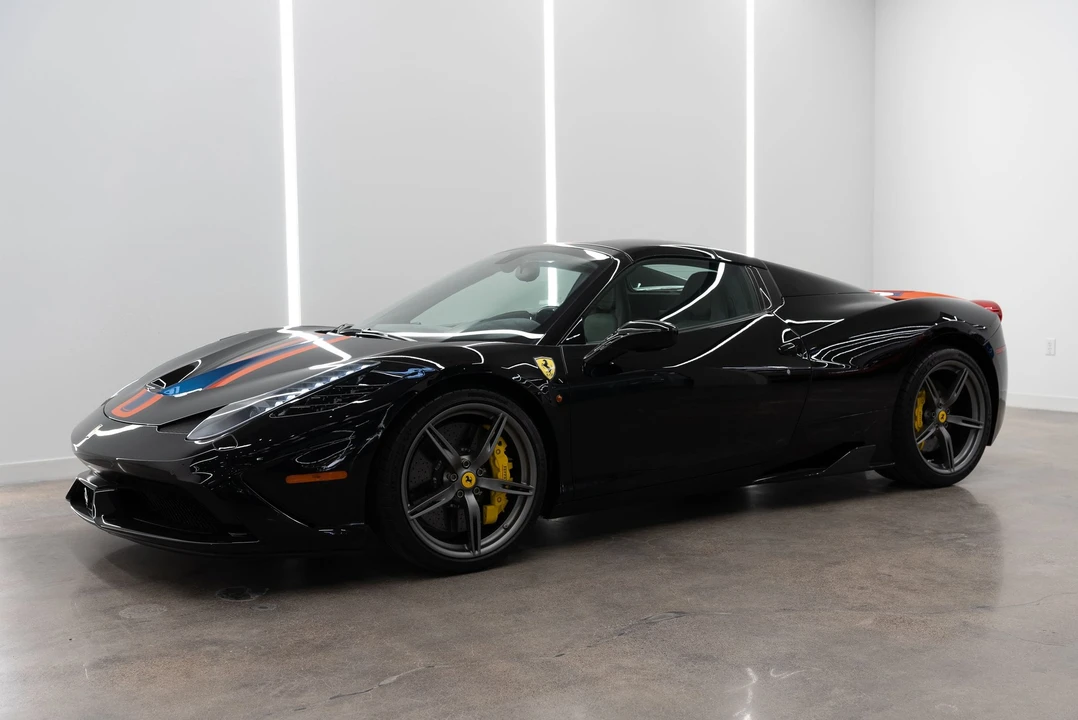 2015 Ferrari 458 Speciale Aperta - Image 17 of 31