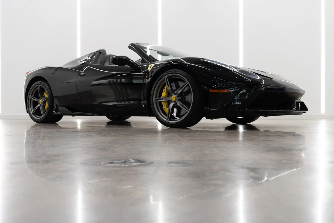 2015 Ferrari 458 Speciale Aperta - Image 14 of 31