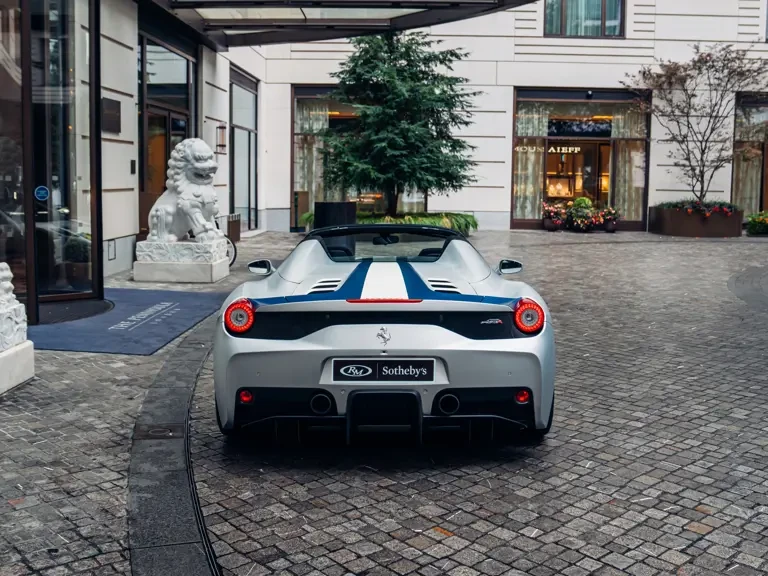 2015 Ferrari 458 Speciale Aperta - Image 9 of 31