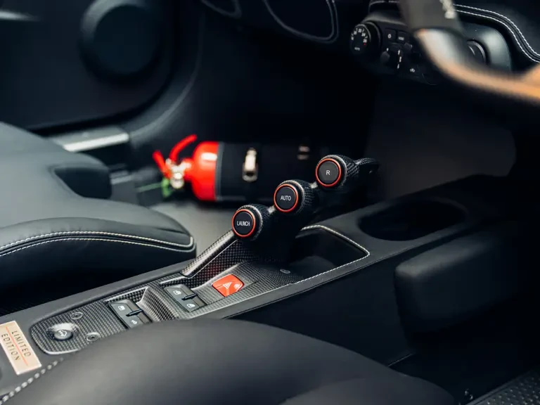2015 Ferrari 458 Speciale Aperta - Image 19 of 31