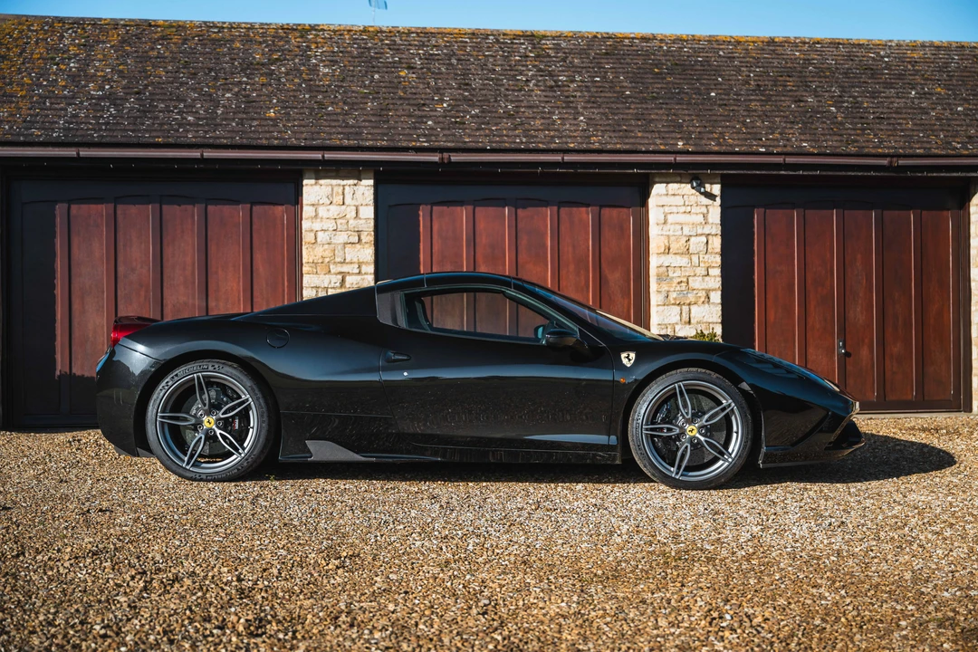 2015 Ferrari 458 Speciale Aperta - Image 9 of 31