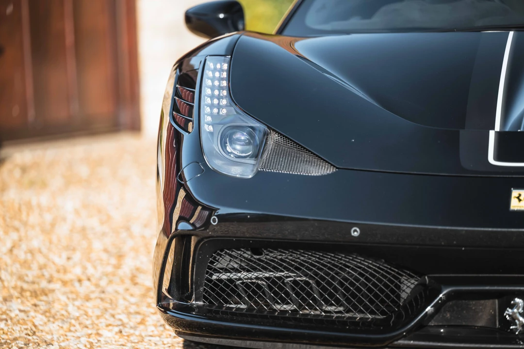 2015 Ferrari 458 Speciale Aperta - Image 25 of 31