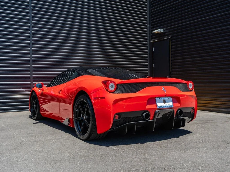 2015 Ferrari 458 Speciale - Image 3 of 31