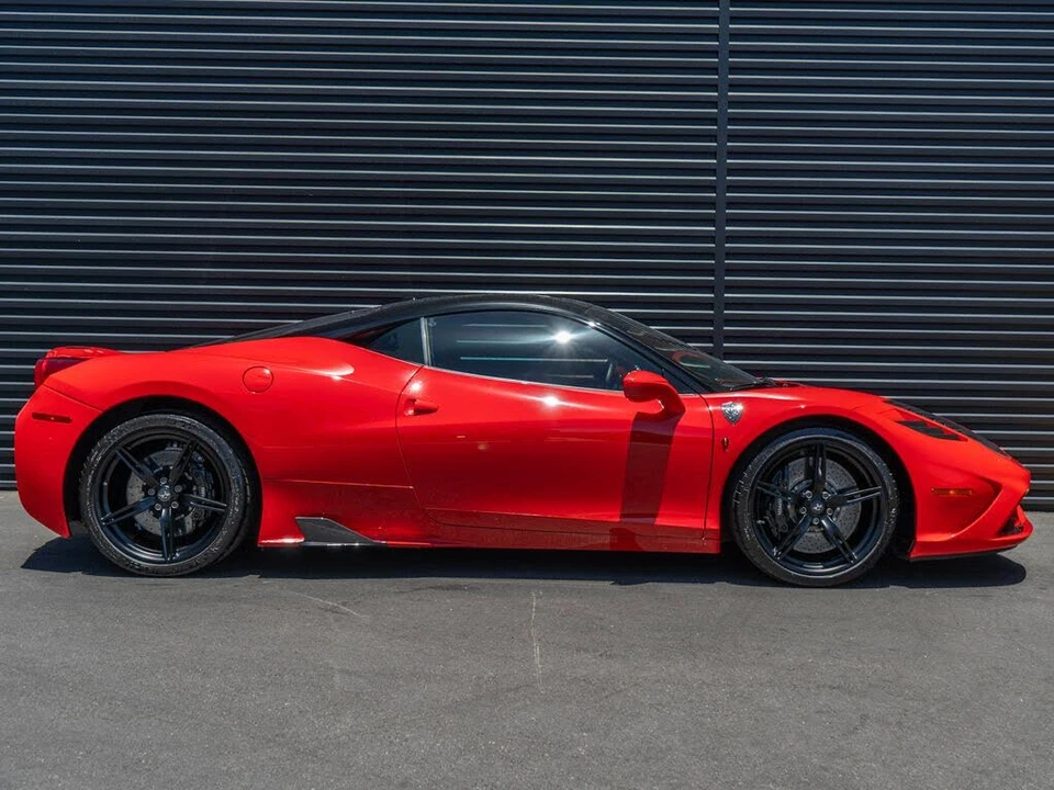 2015 Ferrari 458 Speciale - Image 8 of 31