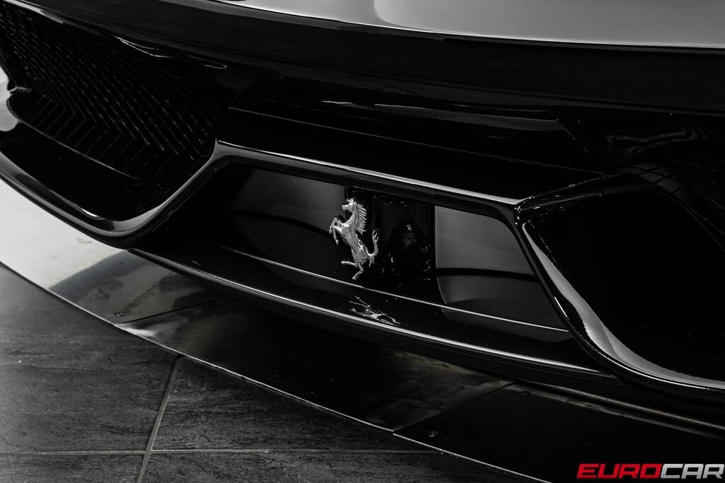 2015 Ferrari 458 Speciale - Image 13 of 31