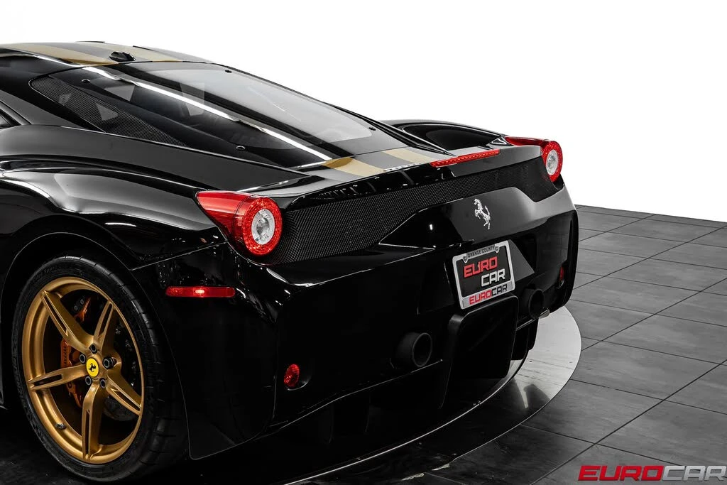 2015 Ferrari 458 Speciale - Image 19 of 31