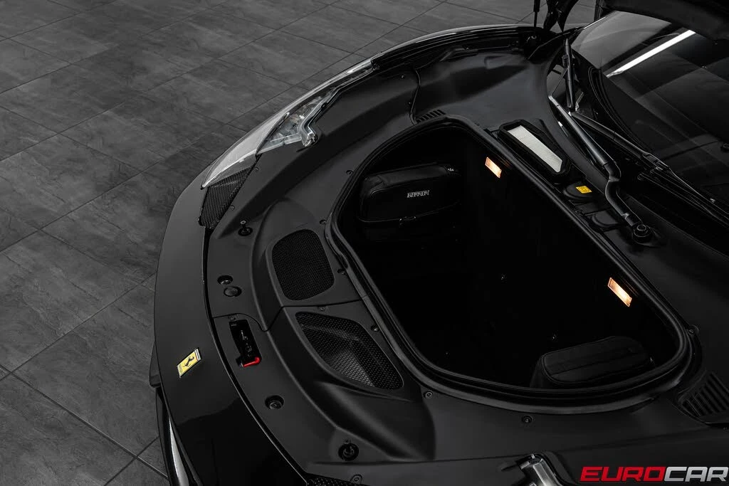 2015 Ferrari 458 Speciale - Image 10 of 31