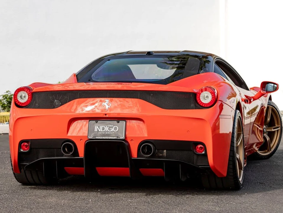 2015 Ferrari 458 Speciale - Image 6 of 31