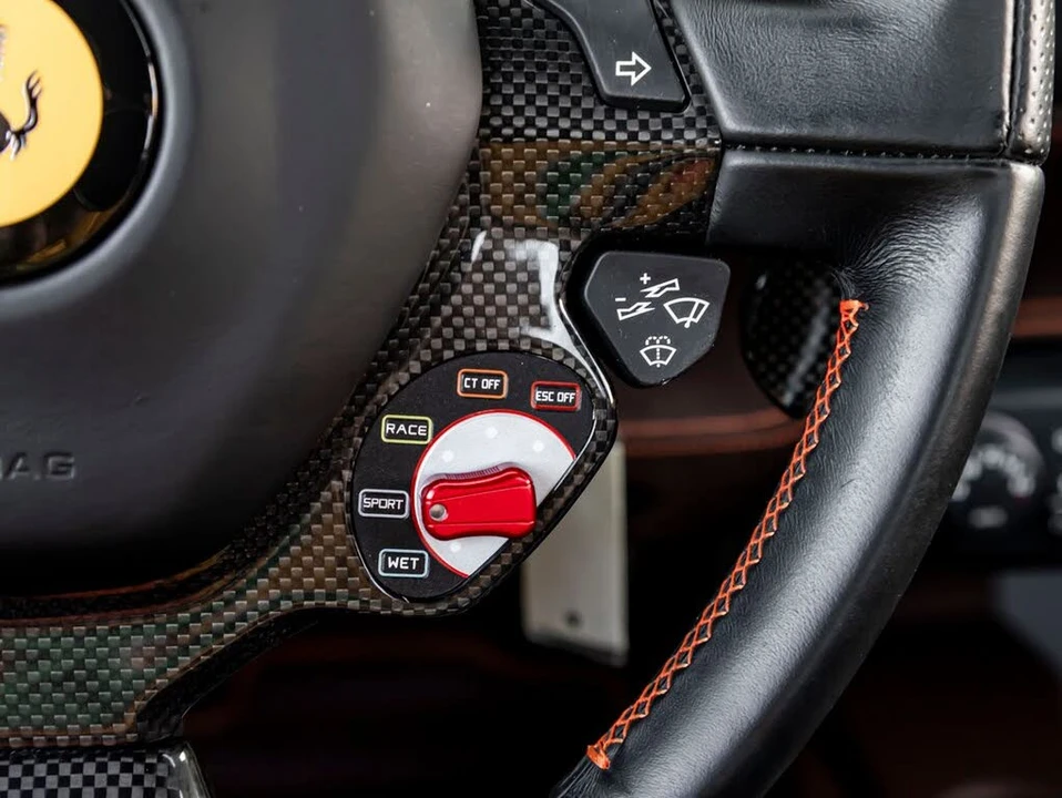 2015 Ferrari 458 Speciale - Image 24 of 31