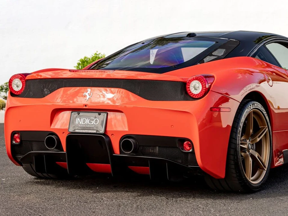 2015 Ferrari 458 Speciale - Image 7 of 31