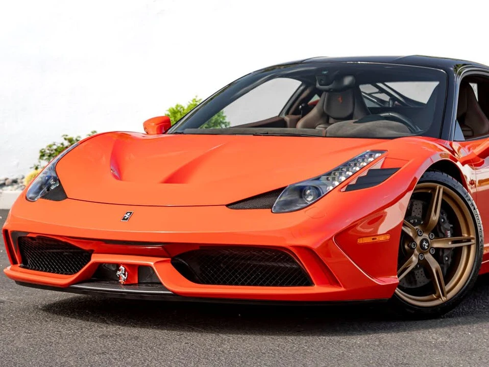 2015 Ferrari 458 Speciale - Image 2 of 31